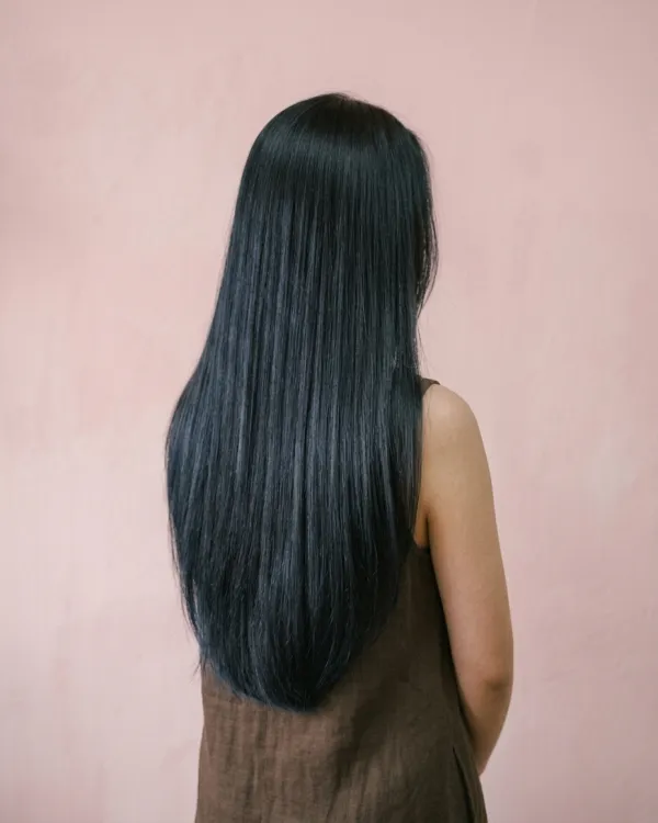 Đen ánh xanh